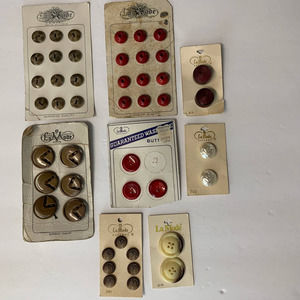 Vintage‎ LaMode Buttons Plastic Lot of 46 Buttons New Old Stock NOS
